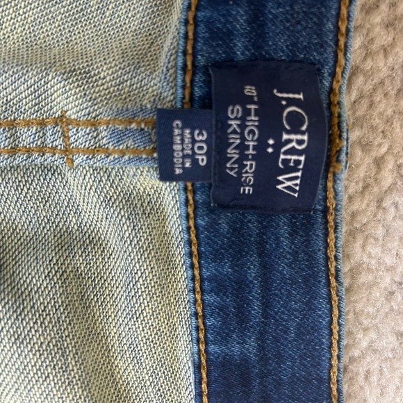 J.Crew High Rise Skinny Size 30P Distressed Soft Denim Jeans - Picture 5 of 5